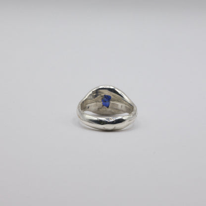 Round dark blue sapphire